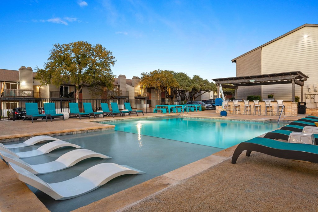 the swimming pool at the resort at governors crossing the swimming pool at the resort at governors crossing at South Lamar Village, Texas
